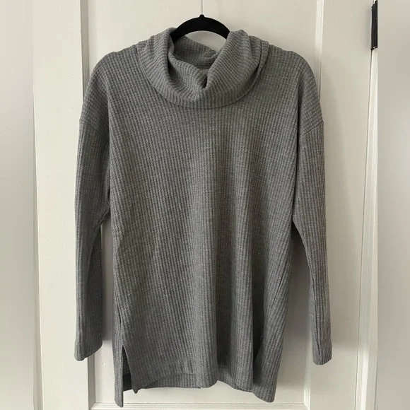 NWOT Loft Light Gray Turtleneck Waffle Knit Sweater, Size S - Picture 2 of 5